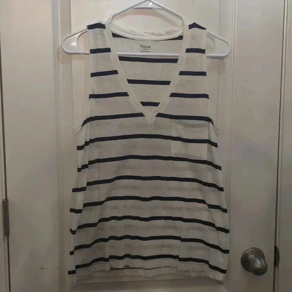 Madewell Whisper Cotton V-Neck Pocket Tank in Creston Stripe - Picture 3 of 8